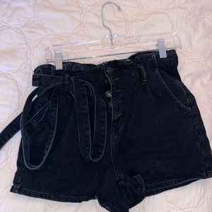 American Eagle paper bag shorts